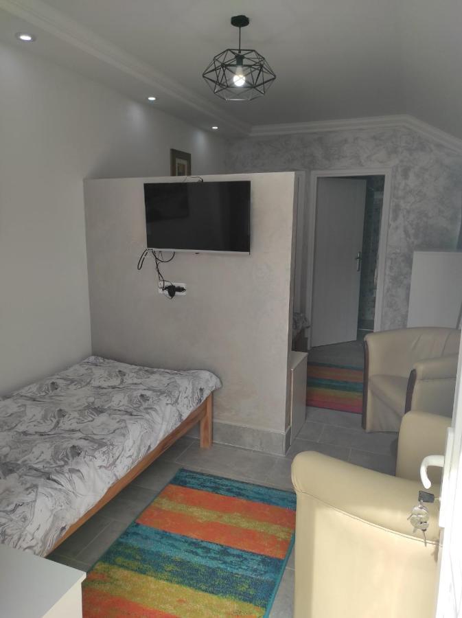 Vila Mila Riverside Apartments Smederevo Luaran gambar