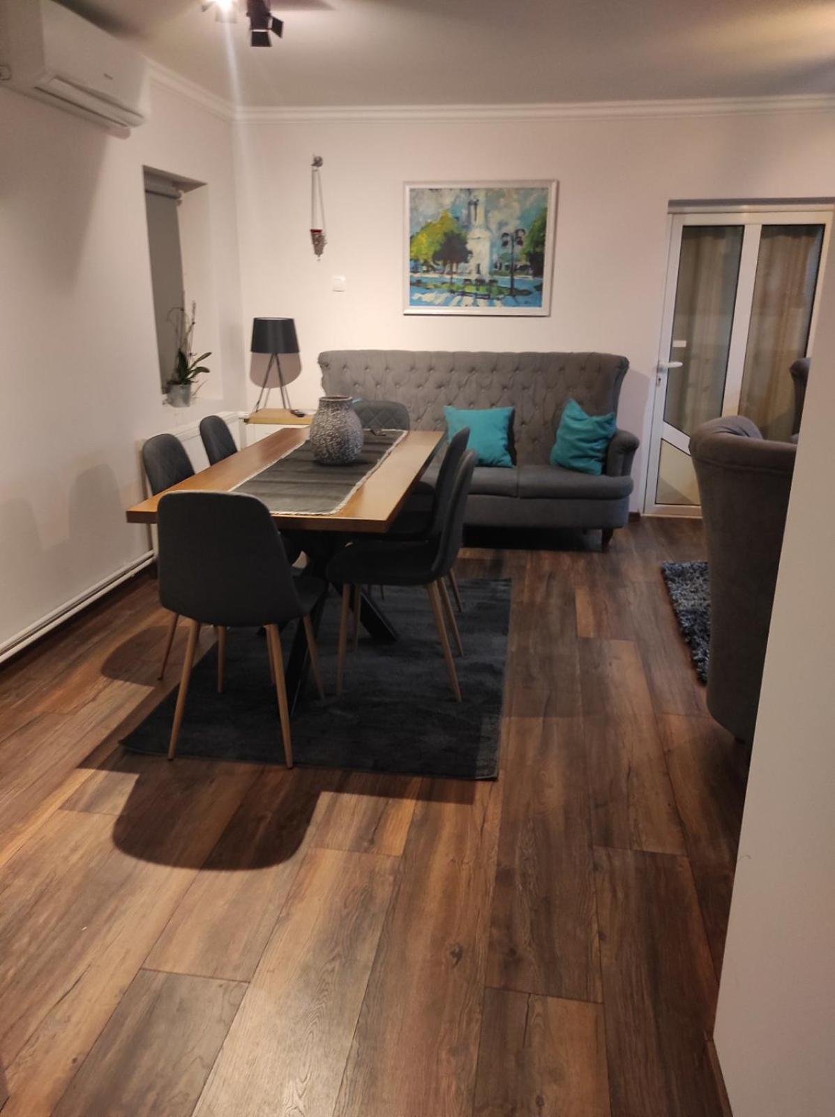 Vila Mila Riverside Apartments Smederevo Bilik gambar