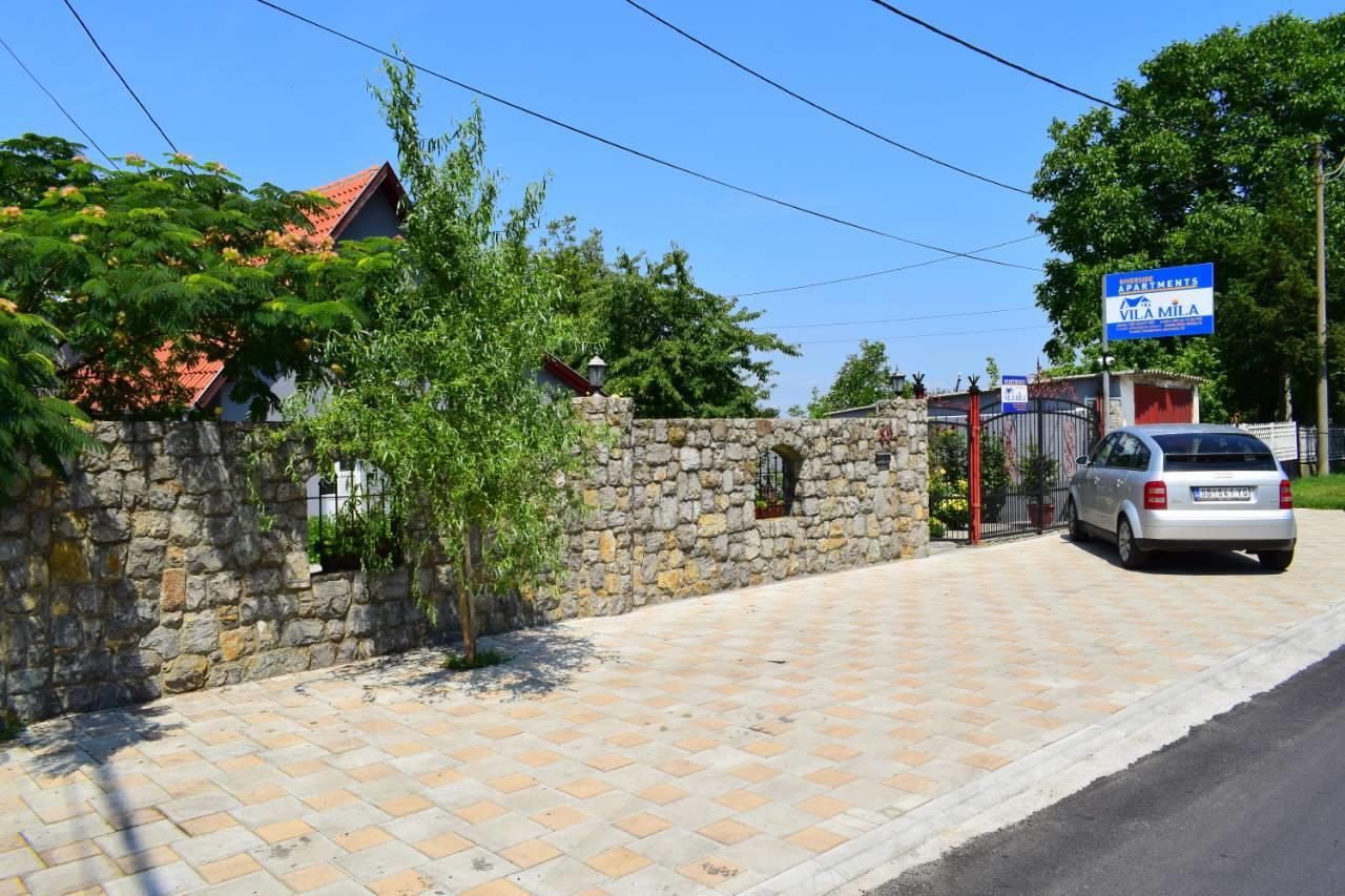 Vila Mila Riverside Apartments Smederevo Luaran gambar